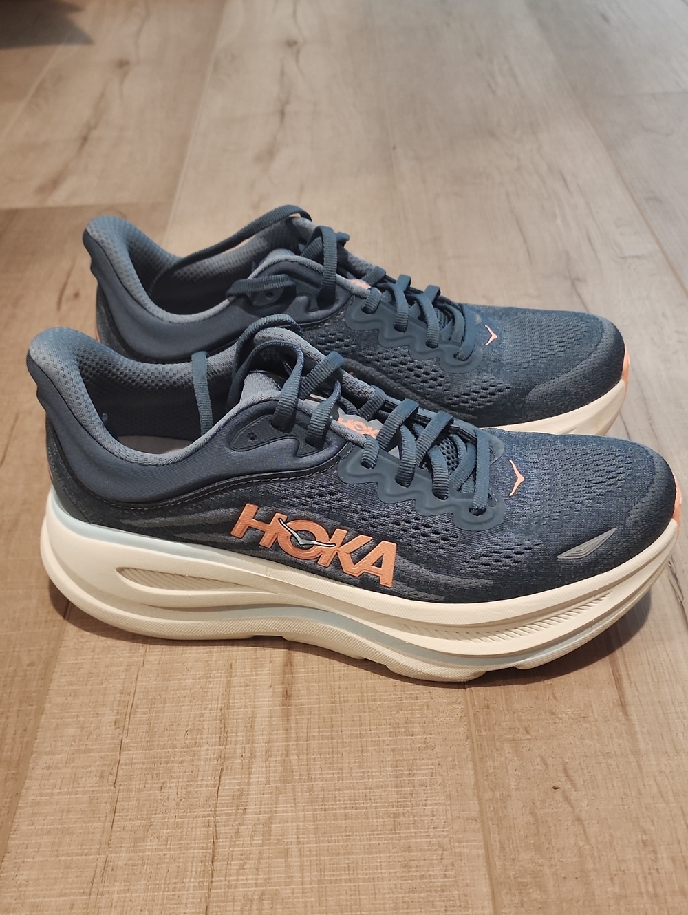 Hoka Bondi 9 size 8.5B